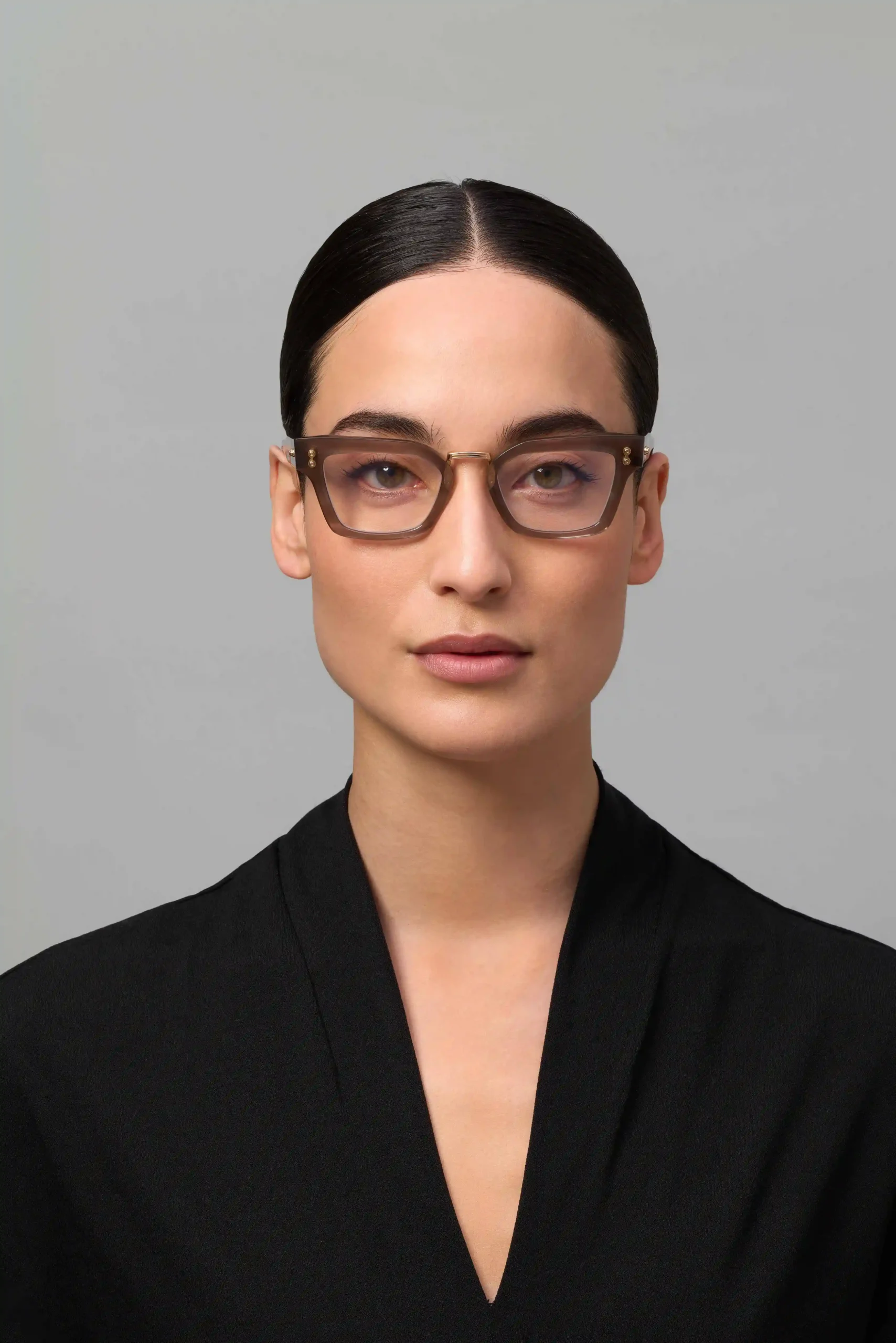 akoni Luna model 2